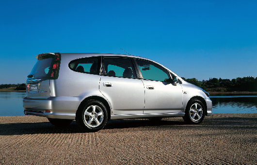 รถ Honda Stream (ฮอนด้า สตรีม) มือสอง
