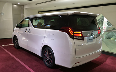 รถ Toyota Alphard (โตโยต้า อัลฟาร์ด) มือสอง
