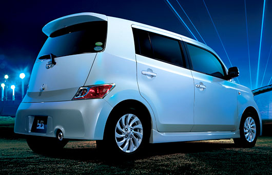 รถ Toyota bB (โตโยต้า บีบี) มือสอง