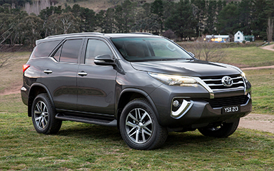 รถ Toyota Fortuner (โตโยต้า ฟอร์จูนเนอร์) มือสอง